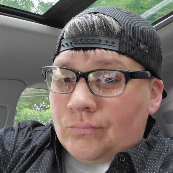 Meet your Posher, Chrissy - Picture 1 of 1